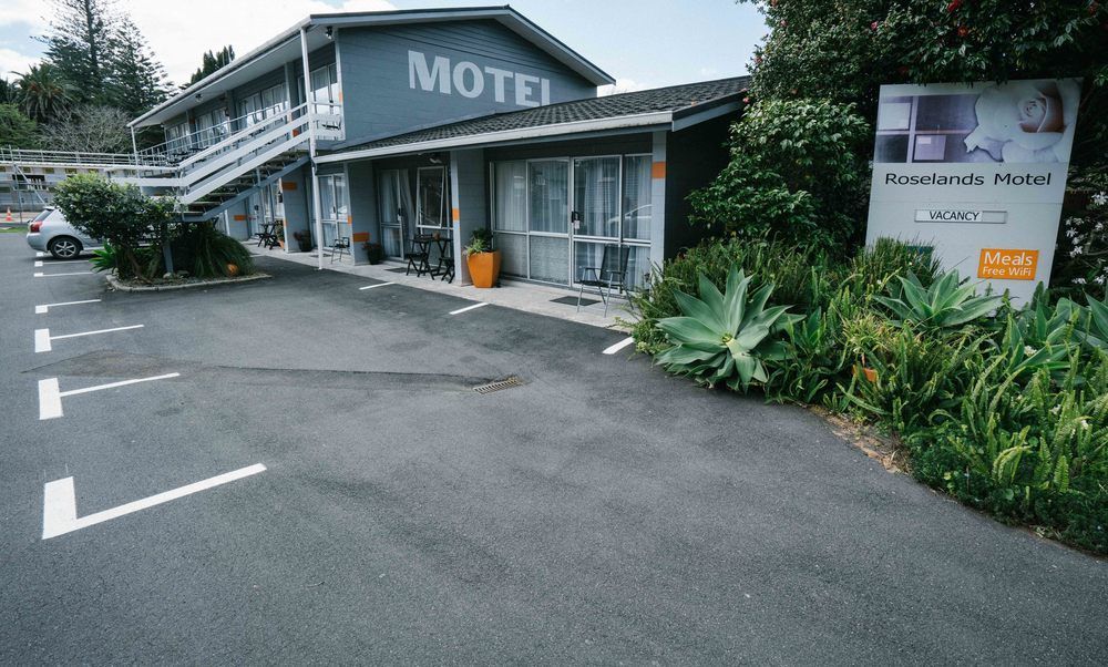 Roselands Motel Tauranga Exterior photo