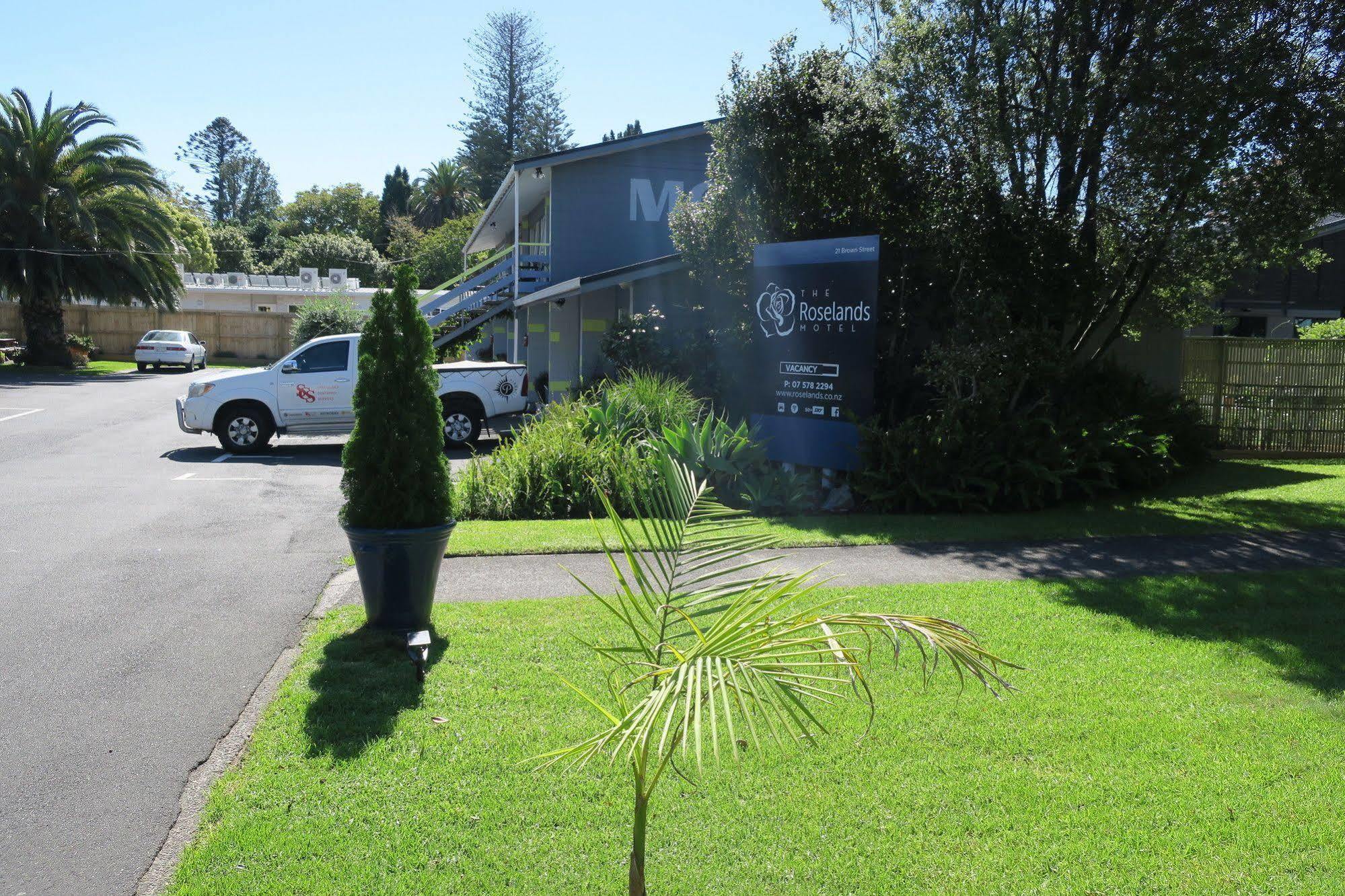 Roselands Motel Tauranga Exterior photo